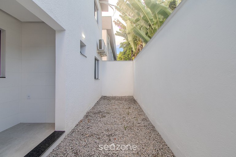 Apto em Condo. c/ Churrasq. 700m da Praia NVM0009