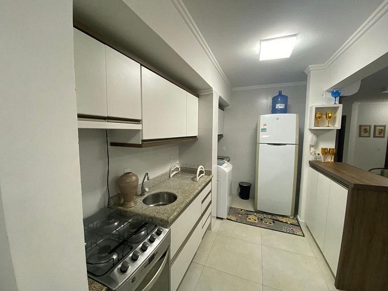 Apto con suites a 500 m de Playa Jurerê | CPJ504