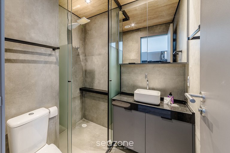 Hermoso Estudio con Vista Lateral al Mar NWT0912