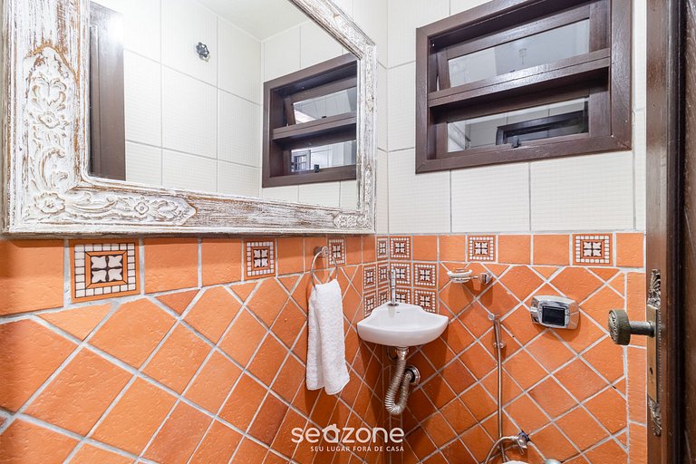 Casa c/ piscina e pistas de skate STM0500