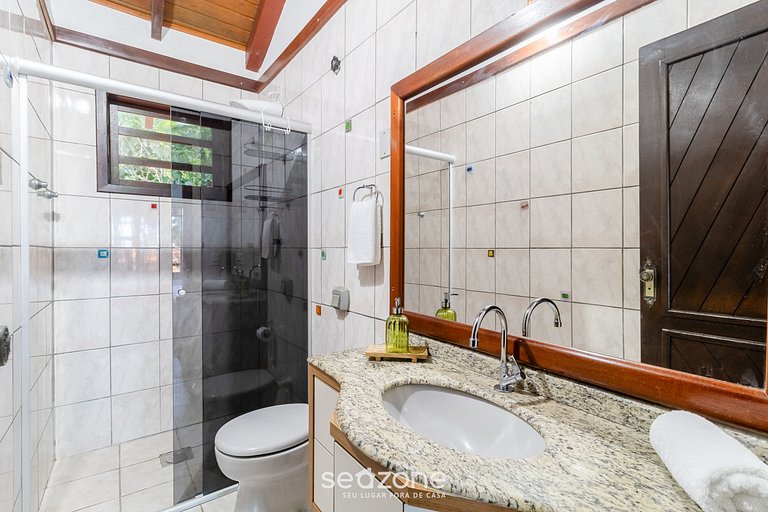 Casa con piscina y skate park STM0500