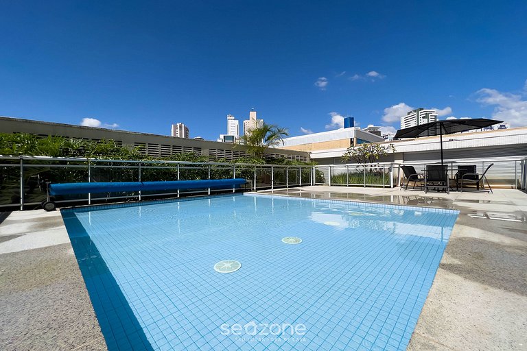 Studio moderno com vista para a piscina | DPAC0116