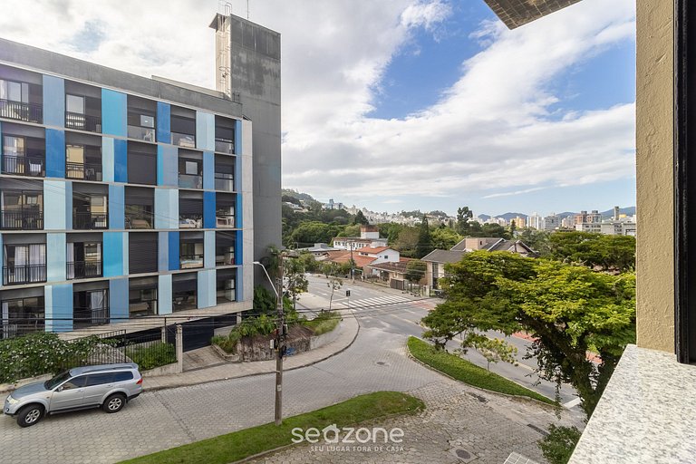 Sofisticação e conforto na Carvoeira – SRE0201