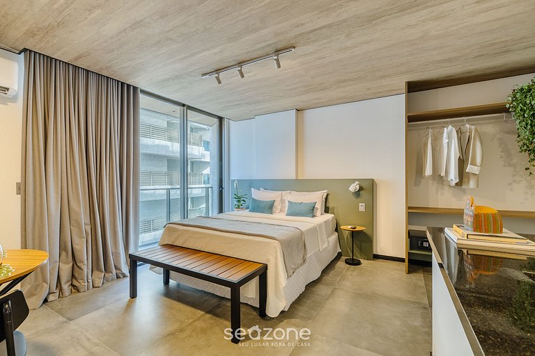 Estudio Moderno con Vista Lateral al Mar NWT1003