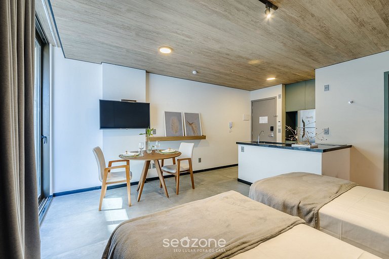 Estudio c/ Balcón y Vista Lateral al Mar | NWT1004