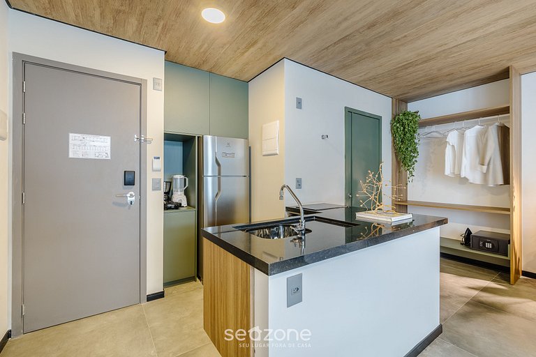 Studio c/ Varanda e Vista Lateral Mar | NWT1004