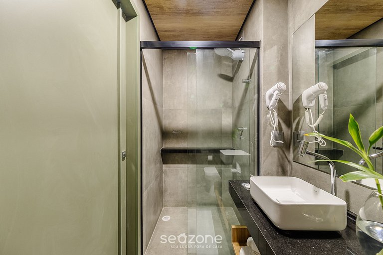 Studio c/ Varanda e Vista Lateral Mar | NWT1004