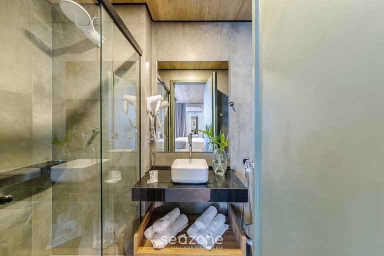 Estudio c/ Balcón y Vista Lateral al Mar | NWT1004