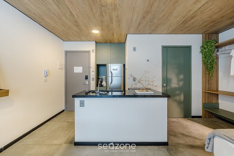 Studio c/ Varanda e Vista Lateral Mar | NWT1004