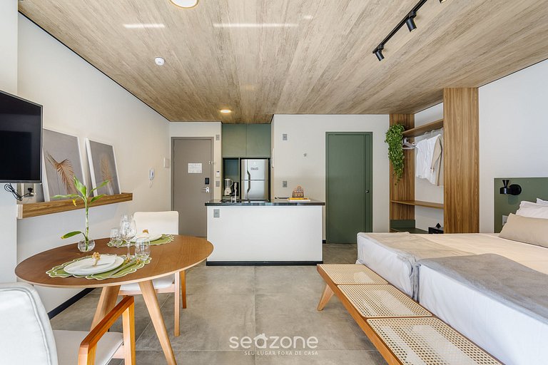 Estudio Moderno con Vista Lateral al Mar NWT1006