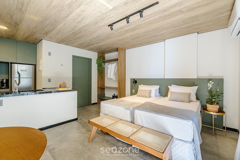 Estudio Moderno con Vista Lateral al Mar NWT1006