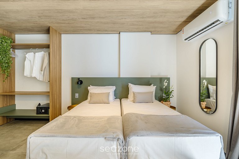 Estudio Moderno con Vista Lateral al Mar NWT1006