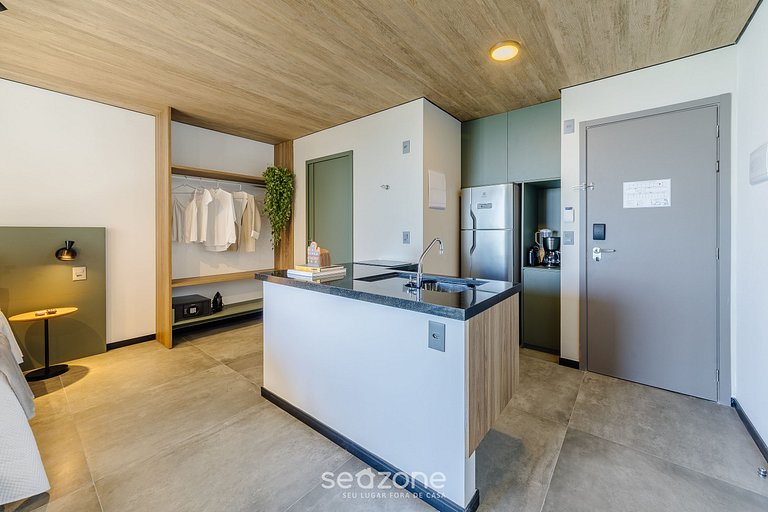 Estudio en Cond. con piscina en la orilla NWT1009