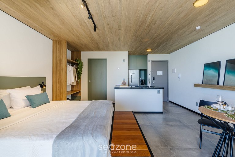 Estudio en Cond. con piscina en la orilla NWT1009