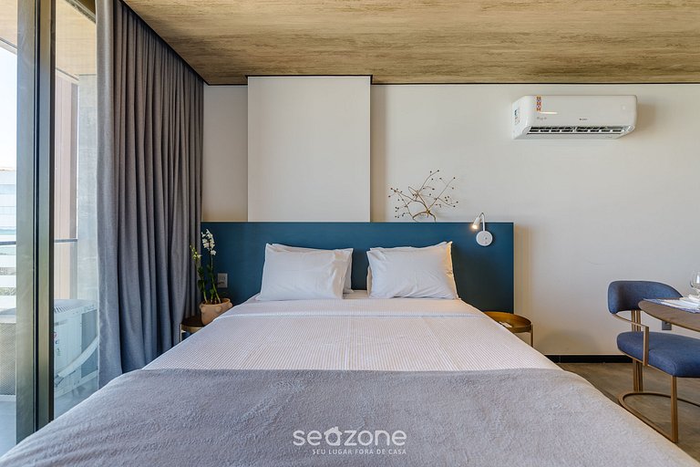 Estudio Moderno con Vista Lateral al Mar NWT1019