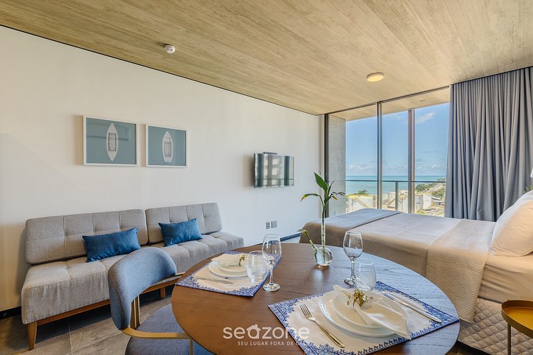 Estudio con balcón y vista lateral al mar NWT1021