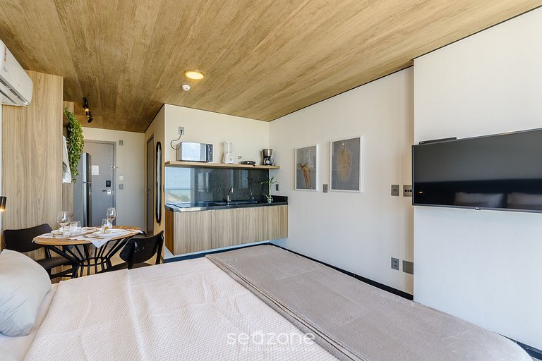 Conforto c/ Varanda e Vista a 50m da Praia NWT1022