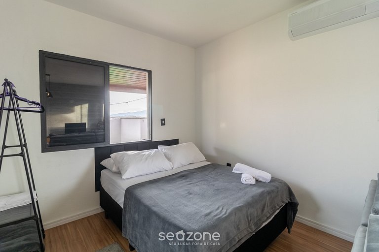 Estudio con balcón y barbacoa - DAC0402