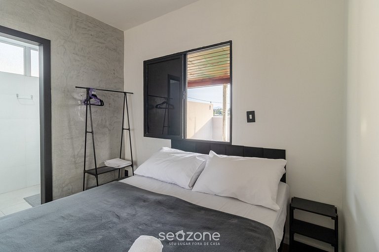 Estudio con balcón y barbacoa - DAC0402