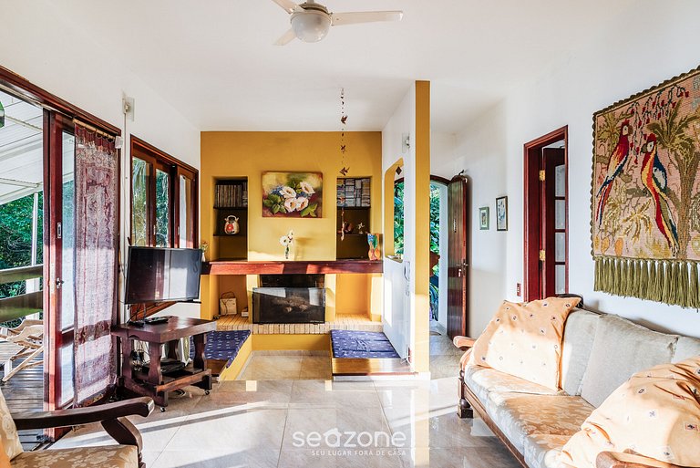 Casa vista mar em cond. a 10min da praia PEV025