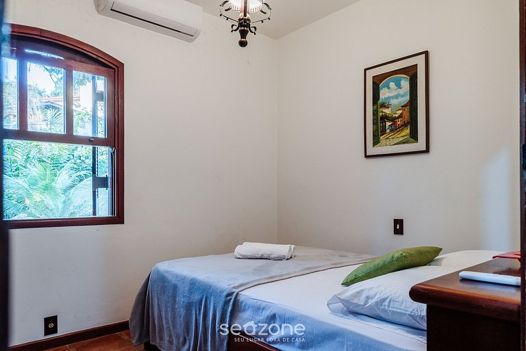 Casa vista mar em cond. a 10min da praia PEV025