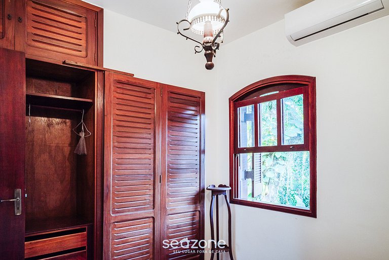 Casa vista al mar cond.10 min de la playa PEV025