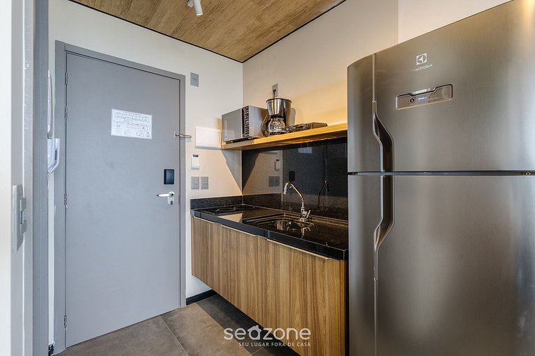 Estudio vista lateral al mar en frente mar NWT0813