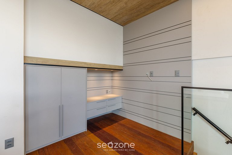 Estudio con balcón y vista al mar – NWT1503