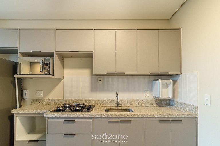 Studio em cond. com piscina e academia - DNAG0706