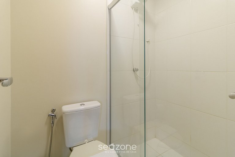 Studio em cond. com piscina e academia - DNAG0706