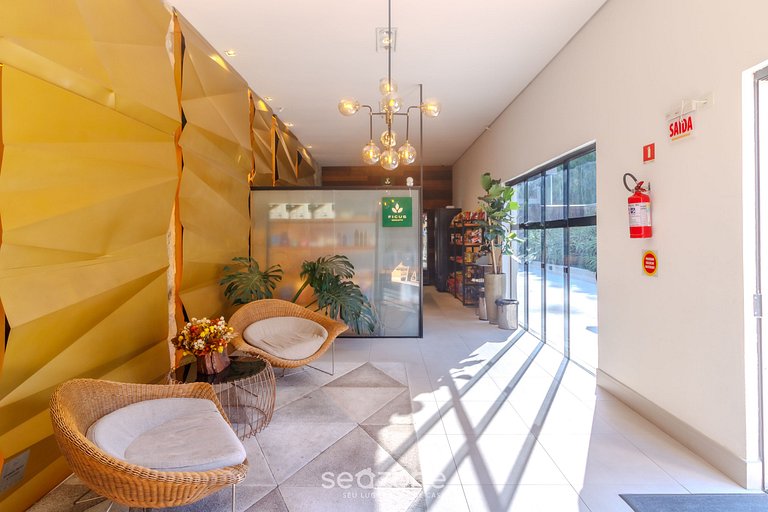 Hermoso apto en edificio con piscina MPB0034