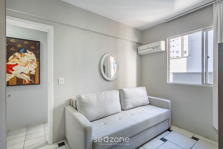 Apto beira-mar em Balneário Camboriú CET603