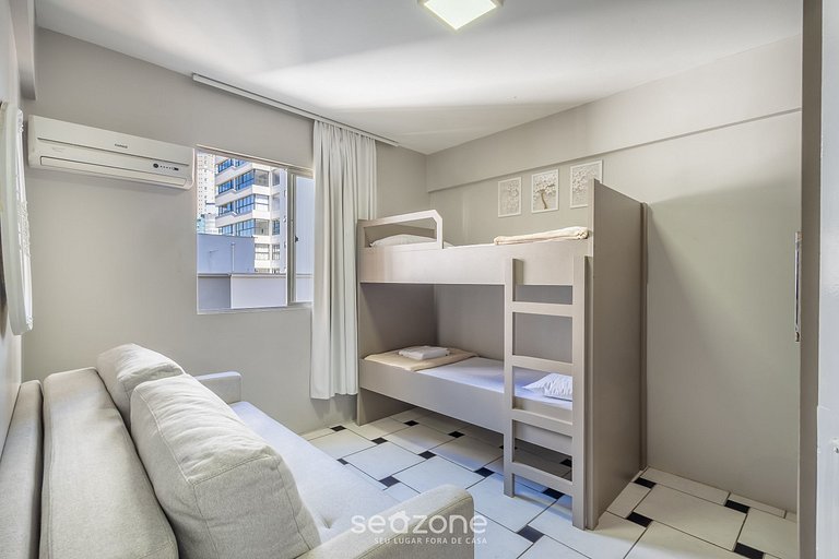 Apto beira-mar em Balneário Camboriú CET603