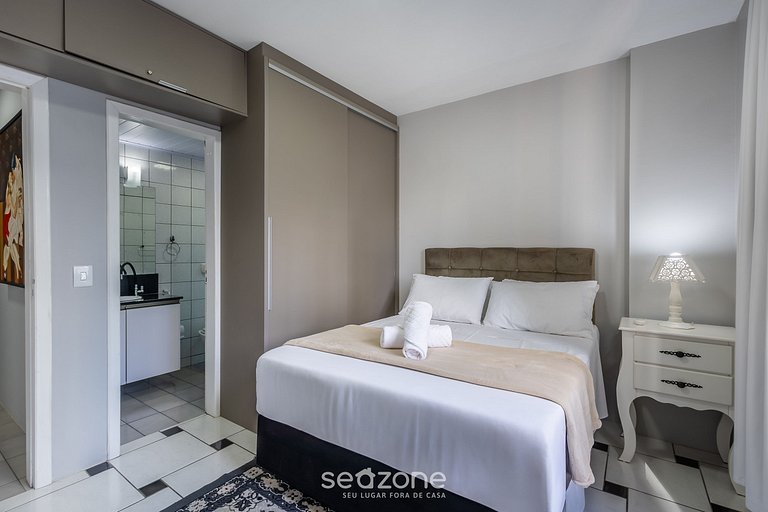 Apto beira-mar em Balneário Camboriú CET603