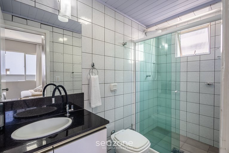 Apto beira-mar em Balneário Camboriú CET603