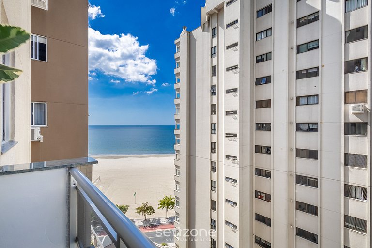 Apto beira-mar em Balneário Camboriú CET603