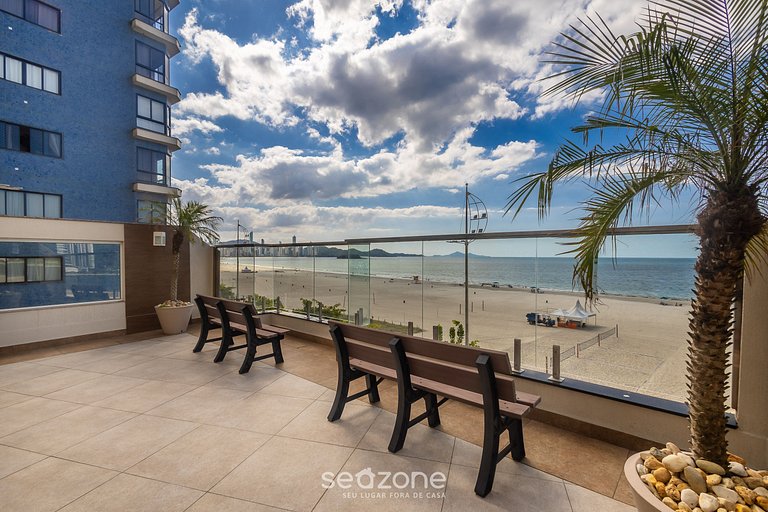 Apto beira-mar em Balneário Camboriú CET603