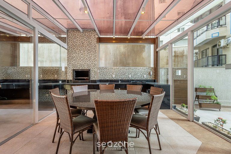 Apto beira-mar em Balneário Camboriú CET603