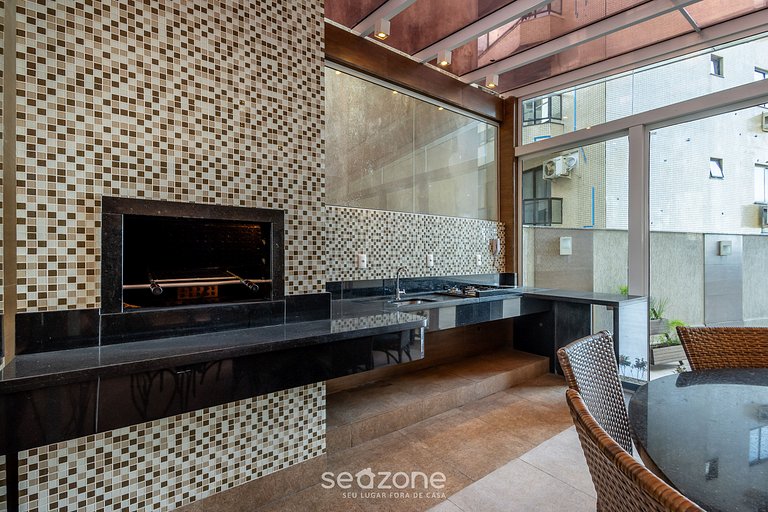 Apto beira-mar em Balneário Camboriú CET603