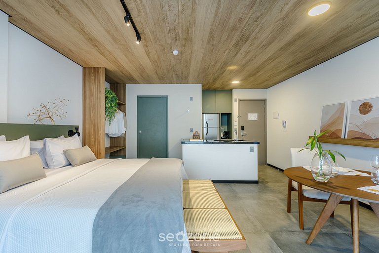 Estúdio c/ Varanda e Vista Lateral mar | NWT0703