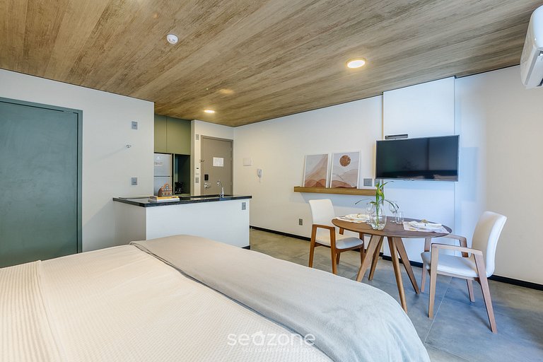 Estudio c/ Balcón y Vista Lateral al Mar | NWT0703