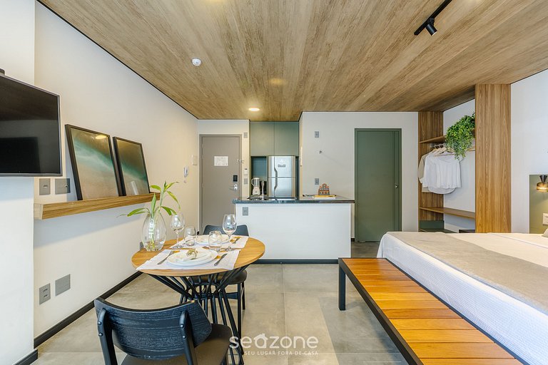 Estudio moderno con vista lateral al mar NWT0704