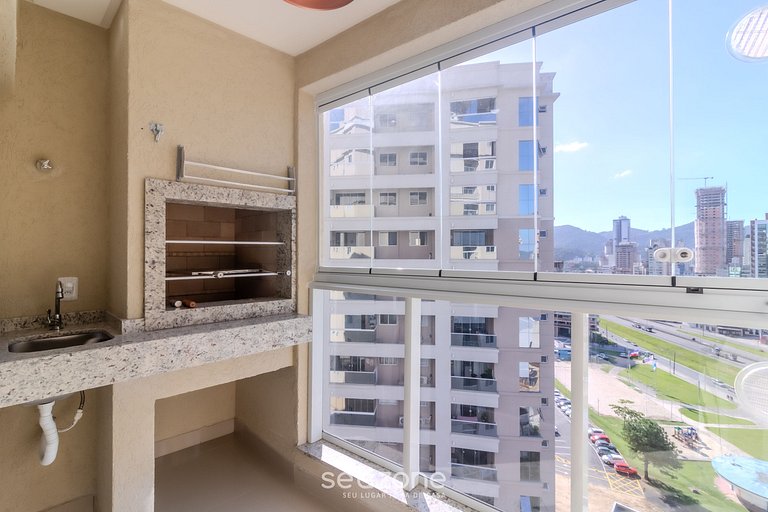 Apto 2Q c/ Churrasq. e vista 550m da Praia OMC1303