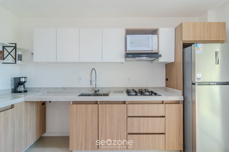 Apto 2Q c/ Churrasq. e vista 550m da Praia OMC1303