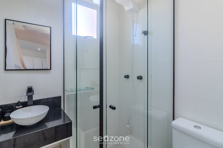 Apto 2Q c/ Churrasq. e vista 550m da Praia OMC1303