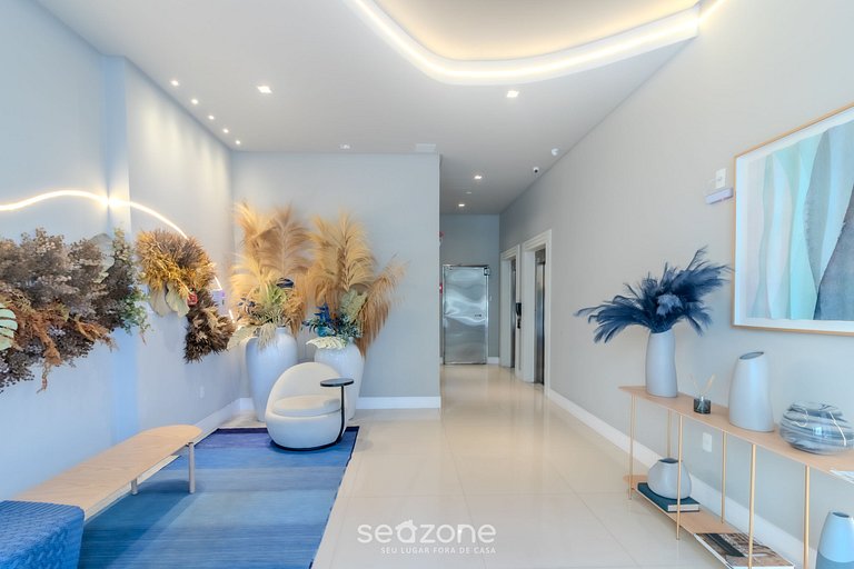 Apto 2Q c/ Churrasq. e vista 550m da Praia OMC1303