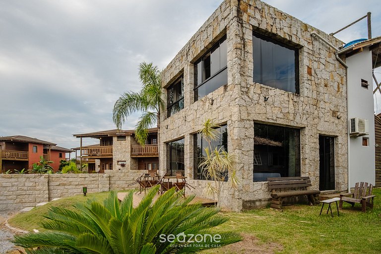 Refúgio confortável na Praia do Rosa PRN0002