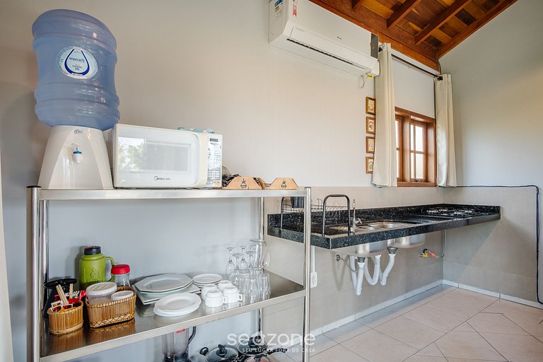 Refúgio confortável na Praia do Rosa PRN0002