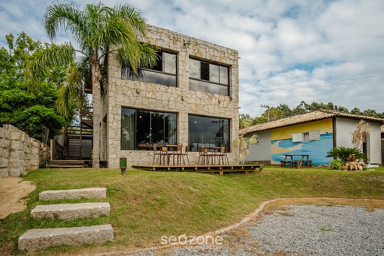 Casa charmosa a poucos minutos da praia PRN0003