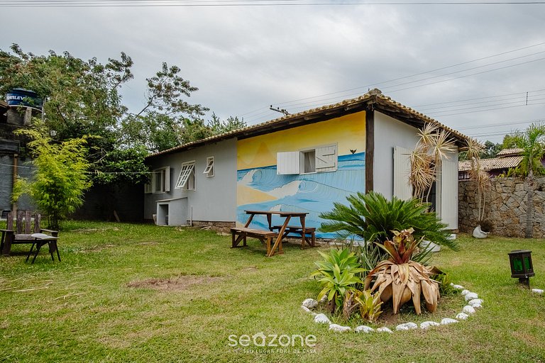 Casa charmosa a poucos minutos da praia PRN0003